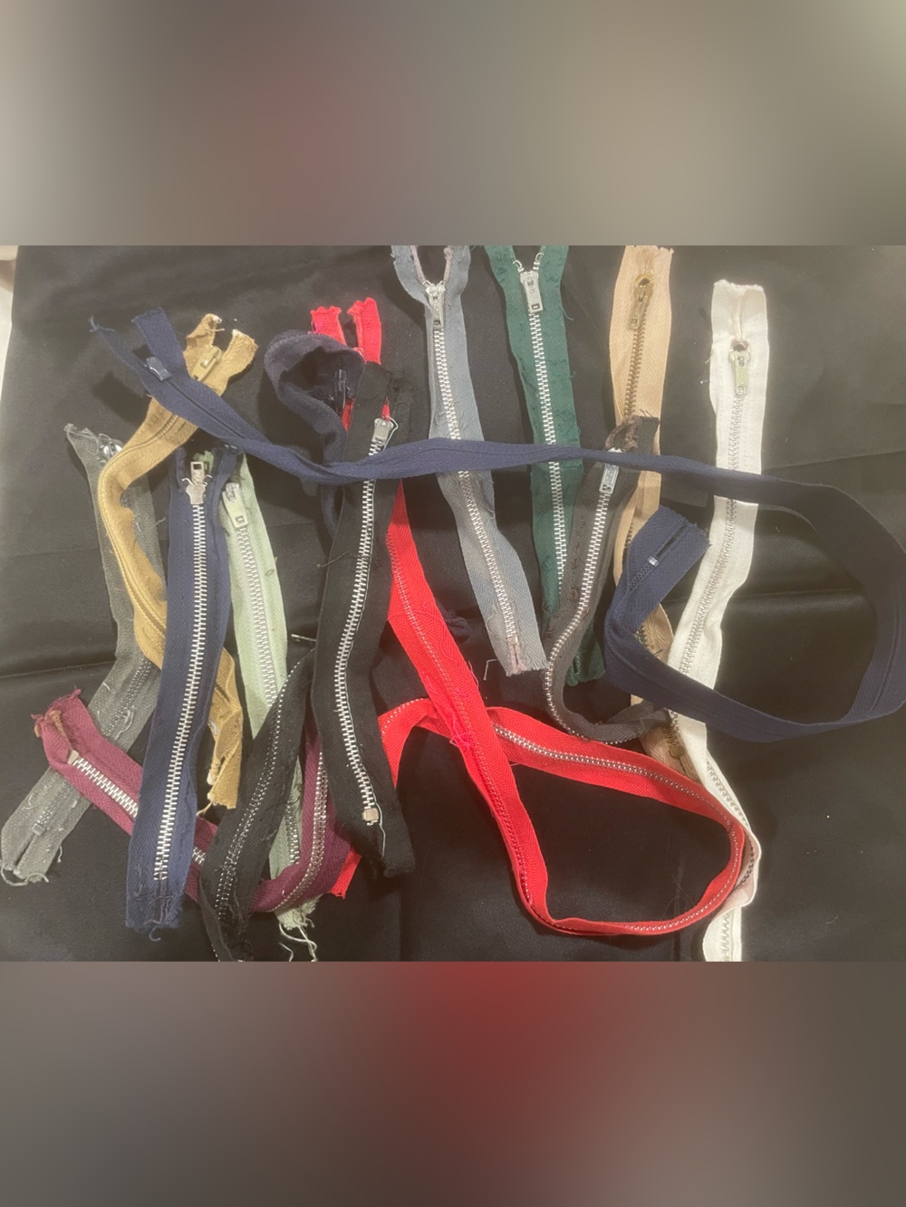 VTG zippers old stock includes Talon and others 60s/70s